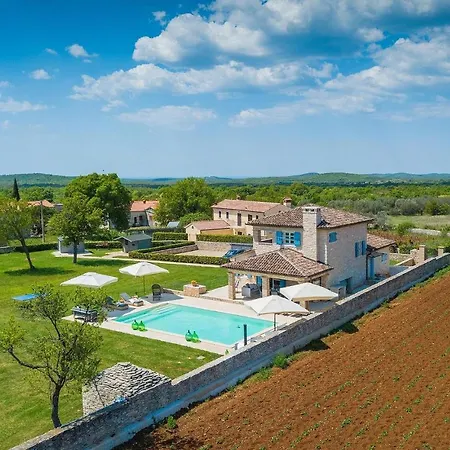 Vakantiehuis In With Kitchen Rovinj