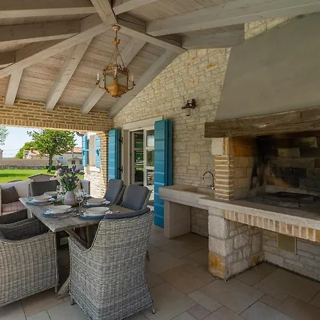 Vakantiehuis In With Kitchen