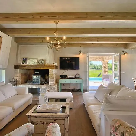 In With Kitchen Rovinj